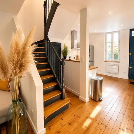 Agreable Et Vaste Maison Centre Feriehus Angoulême